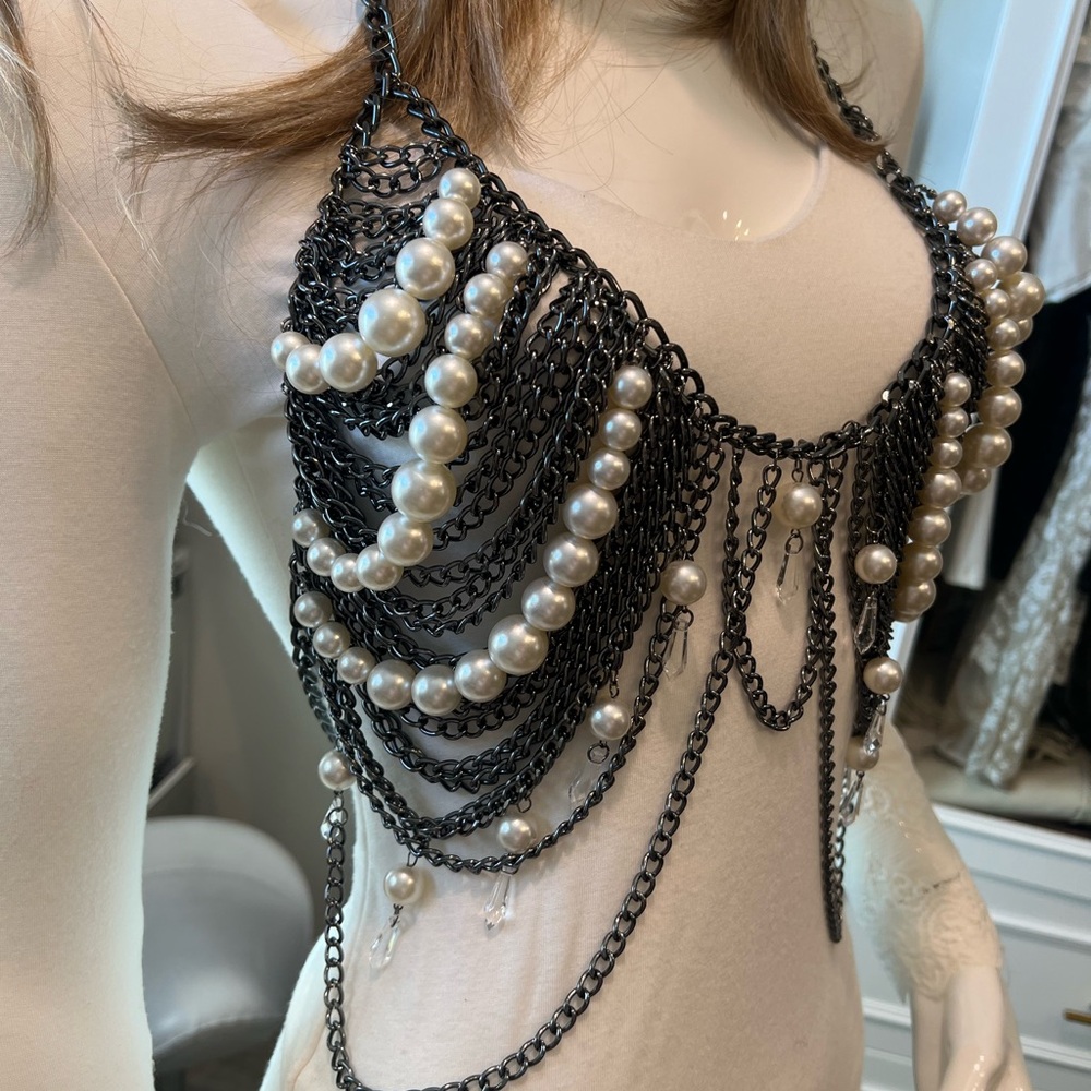 Pearl and Chain Statement Top